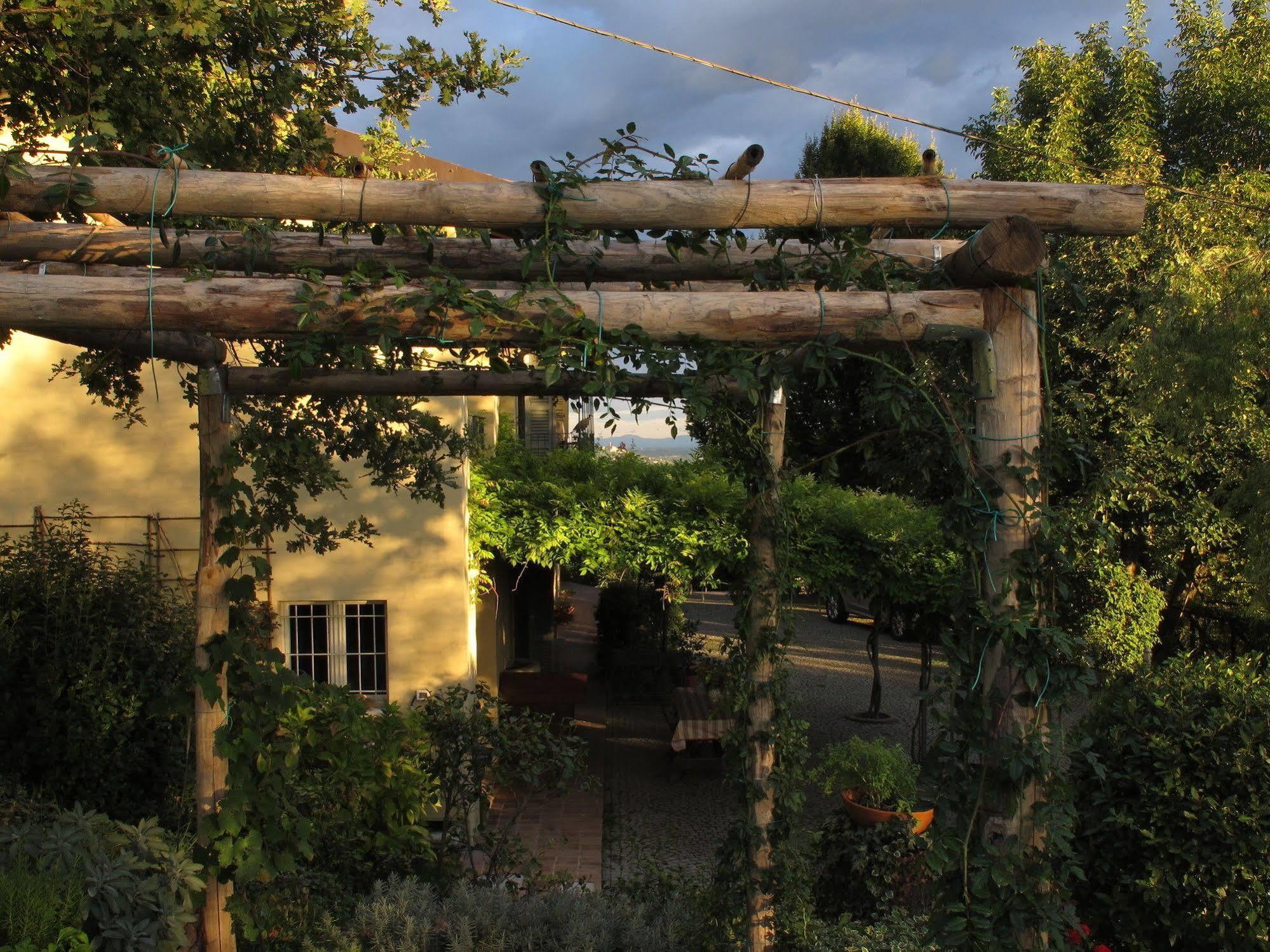 Sotto La Luna Bruna B&B Cocconato Dış mekan fotoğraf